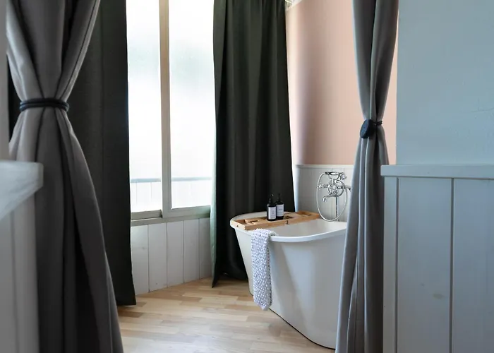 Semesterbostad Ebi Vacation - *